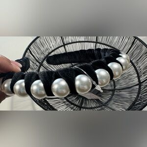 LARGE BLACK velvet and pearl headband. *Brand New*
